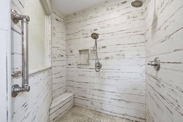 13482 Tierra Heights Road, Redding, CA 96003