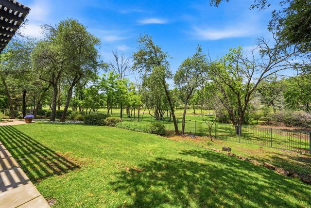 13482 Tierra Heights Road, Redding, CA 96003