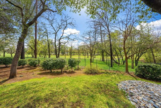 13482 Tierra Heights Road, Redding, CA 96003