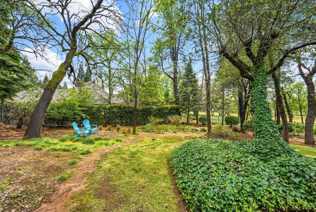 13482 Tierra Heights Road, Redding, CA 96003