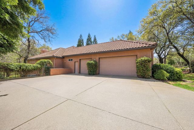 13482 Tierra Heights Road, Redding, CA 96003