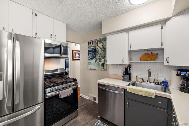 9619 Mercedes, Redford Charter Township, MI 48239