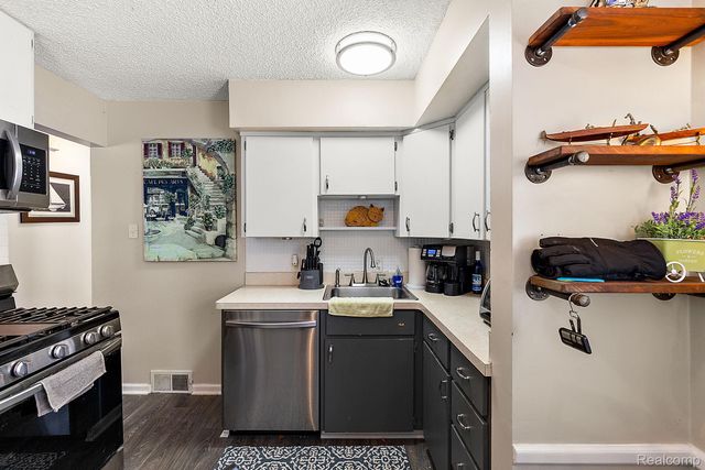 9619 Mercedes, Redford Charter Township, MI 48239