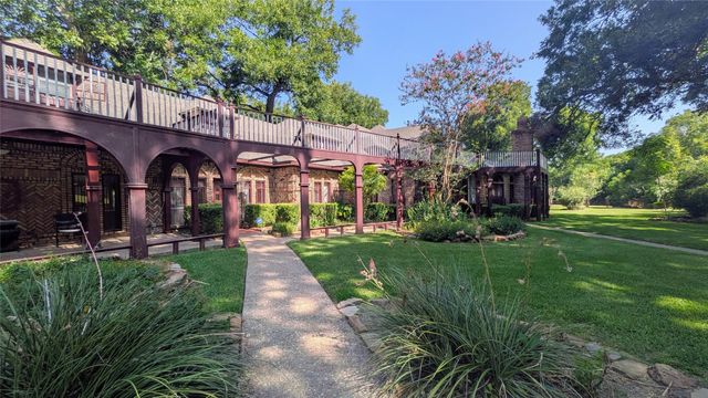 1431 S Houston School Road, Lancaster, TX 75146