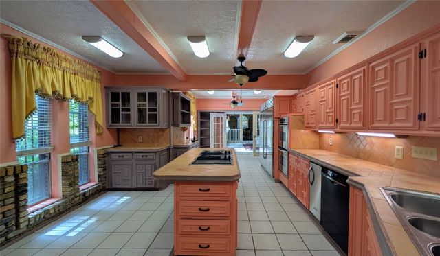 1431 S Houston School Road, Lancaster, TX 75146