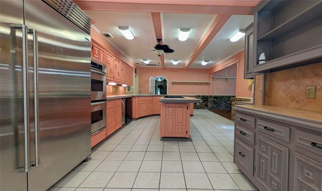 1431 S Houston School Road, Lancaster, TX 75146