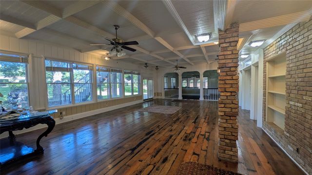 1431 S Houston School Road, Lancaster, TX 75146