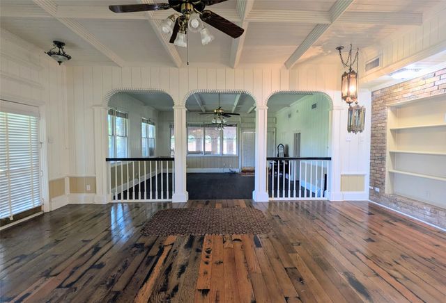 1431 S Houston School Road, Lancaster, TX 75146