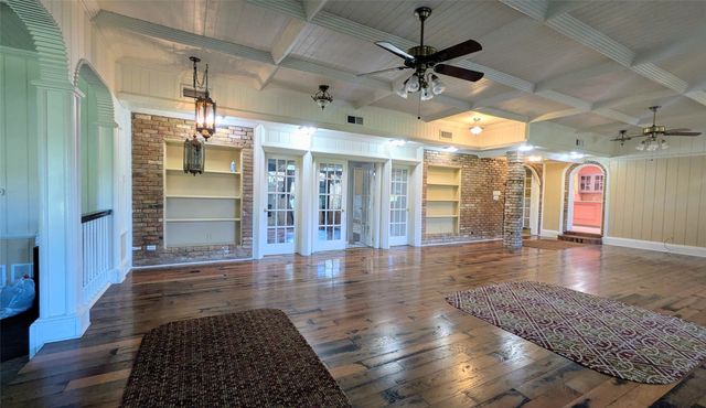 1431 S Houston School Road, Lancaster, TX 75146