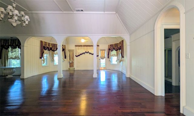 1431 S Houston School Road, Lancaster, TX 75146
