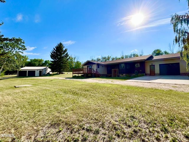 1571 39th Avenue NW, Garrison, ND 58540 property photo