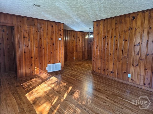 8 Ronnie Avenue, Garden City, GA 31408