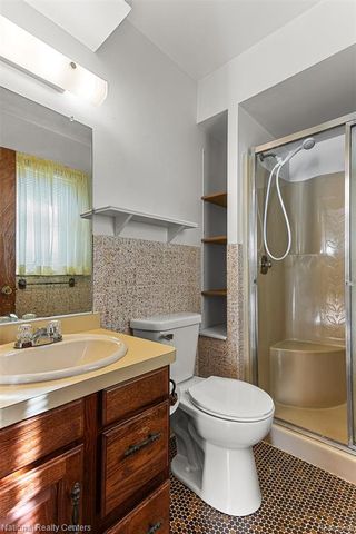 12518 Clover Lane, South Lyon, MI 48178