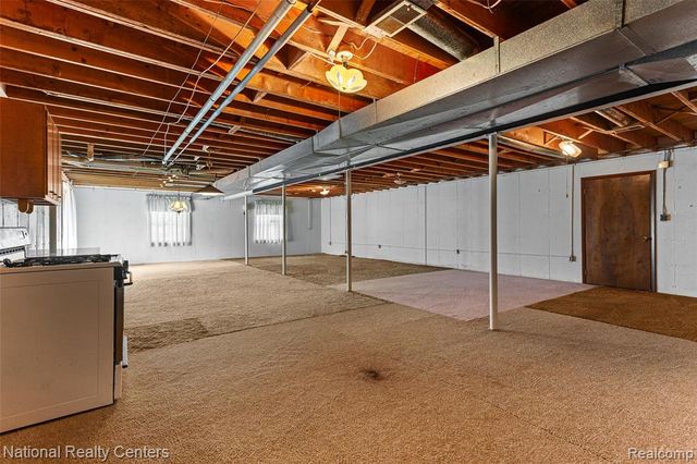 12518 Clover Lane, South Lyon, MI 48178