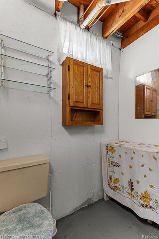 12518 Clover Lane, South Lyon, MI 48178