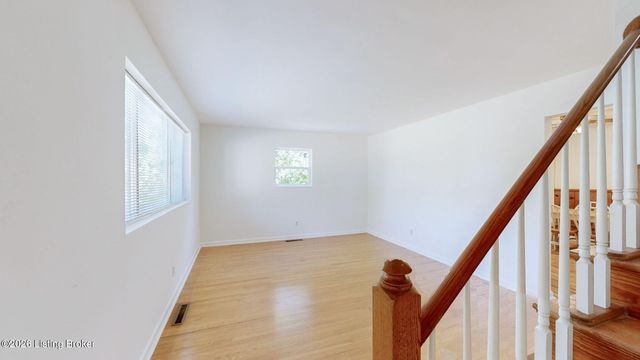9212 Vevey Rd, Louisville, KY 40291