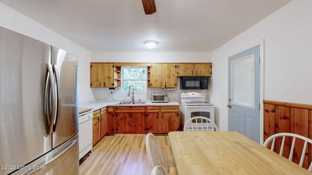 9212 Vevey Rd, Louisville, KY 40291