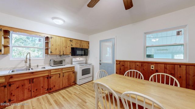 9212 Vevey Rd, Louisville, KY 40291