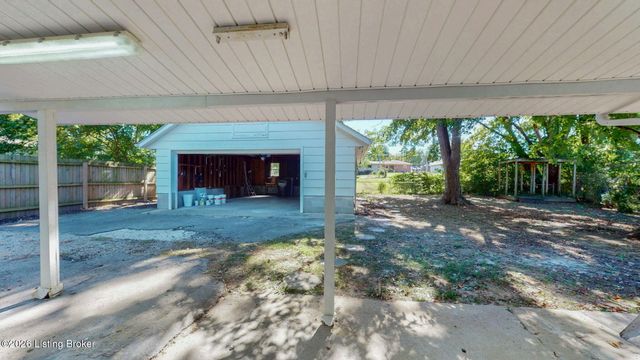 9212 Vevey Rd, Louisville, KY 40291