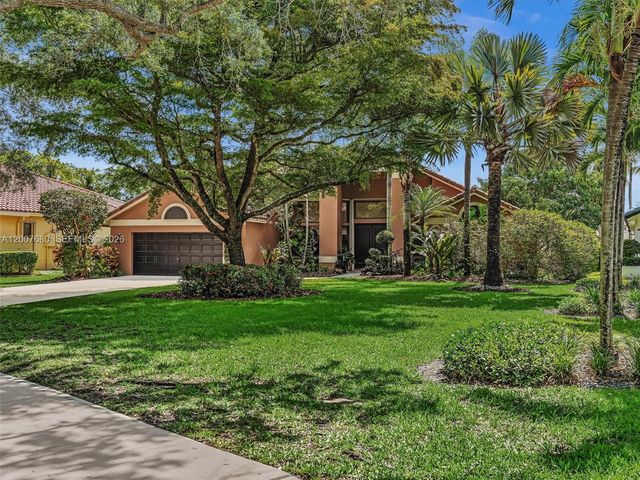 1080 Creekford Dr, Weston, FL 33326