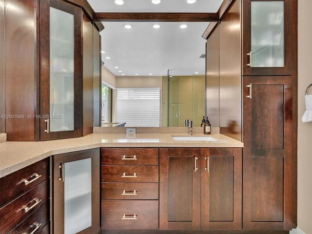 1080 Creekford Dr, Weston, FL 33326