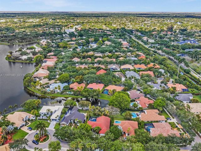 1080 Creekford Dr, Weston, FL 33326