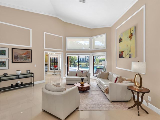 1080 Creekford Dr, Weston, FL 33326
