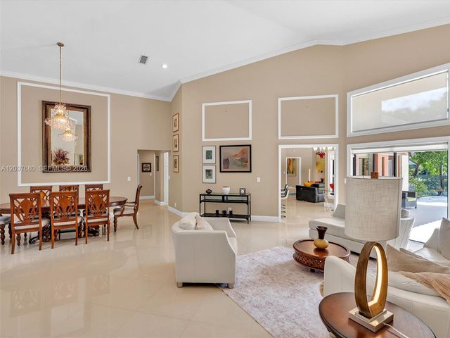 1080 Creekford Dr, Weston, FL 33326