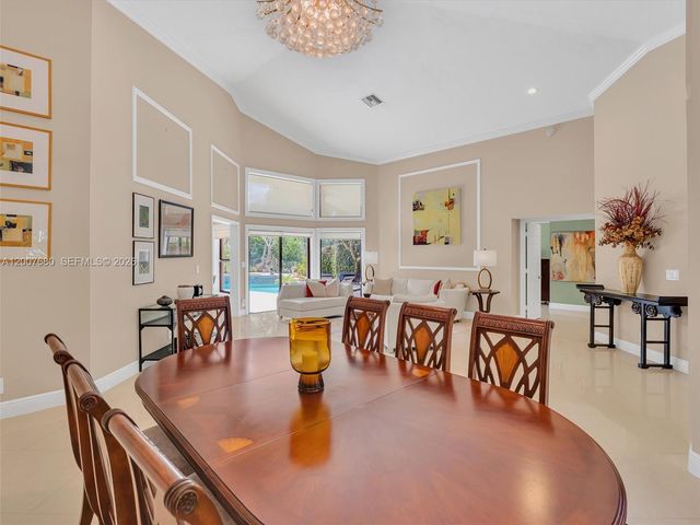 1080 Creekford Dr, Weston, FL 33326