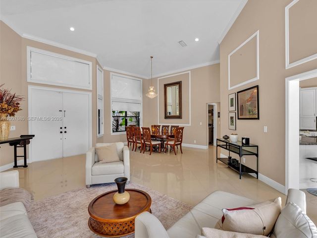 1080 Creekford Dr, Weston, FL 33326
