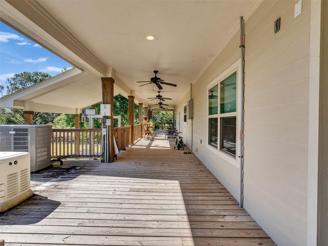 7502 E Wallisville Road, Baytown, TX 77521