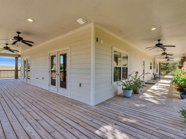 7502 E Wallisville Road, Baytown, TX 77521