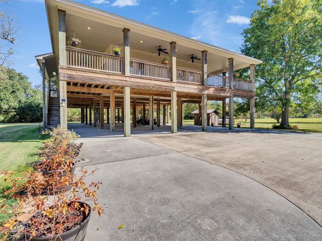 7502 E Wallisville Road, Baytown, TX 77521