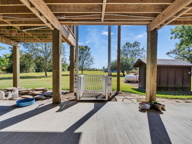 7502 E Wallisville Road, Baytown, TX 77521