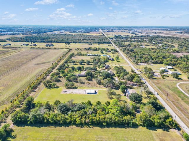 7502 E Wallisville Road, Baytown, TX 77521