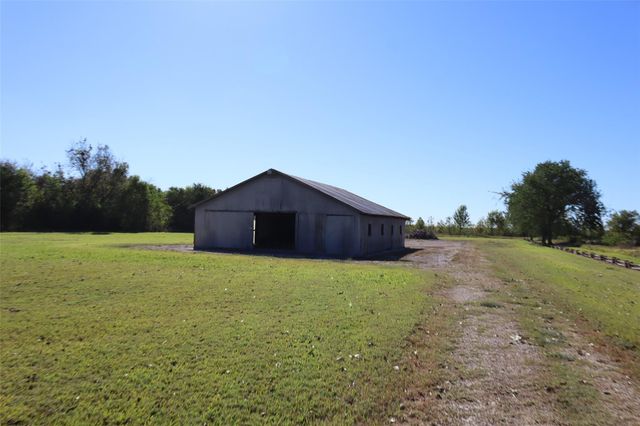 7502 E Wallisville Road, Baytown, TX 77521