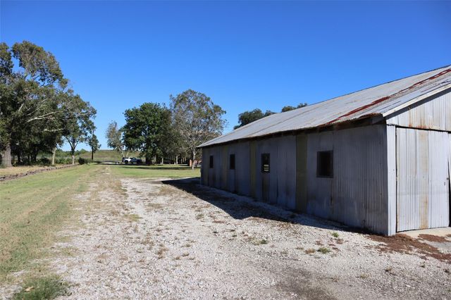 7502 E Wallisville Road, Baytown, TX 77521