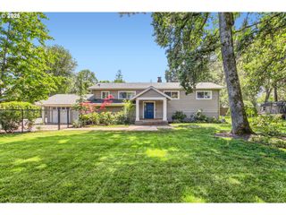 776 Ne EVERGREEN Rd, Hillsboro, OR 97124