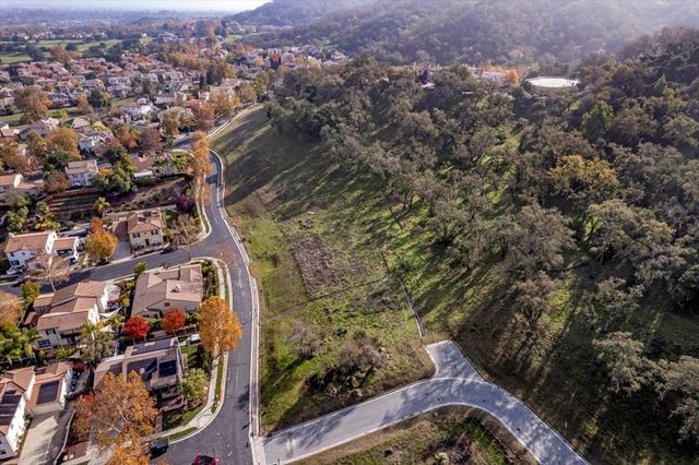 2880 Berwick Avenue, Gilroy, CA 95020