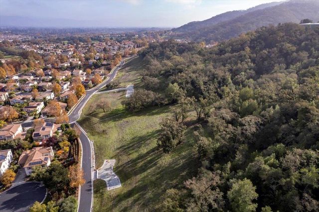 2880 Berwick Avenue, Gilroy, CA 95020