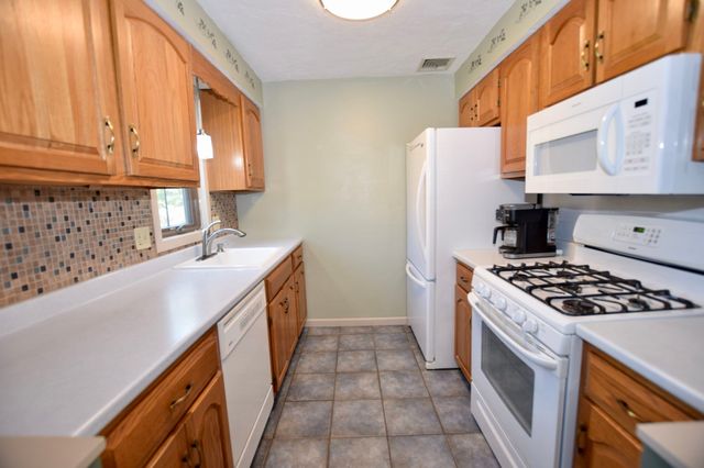 489 Turnpike St. 3-4, Easton, MA 02334