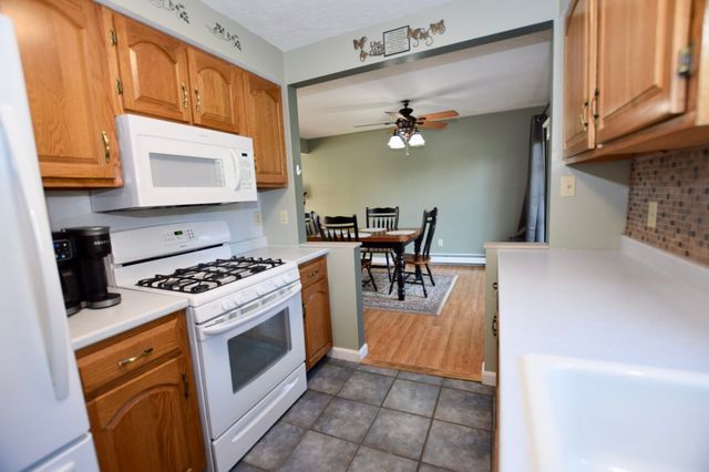 489 Turnpike St. 3-4, Easton, MA 02334