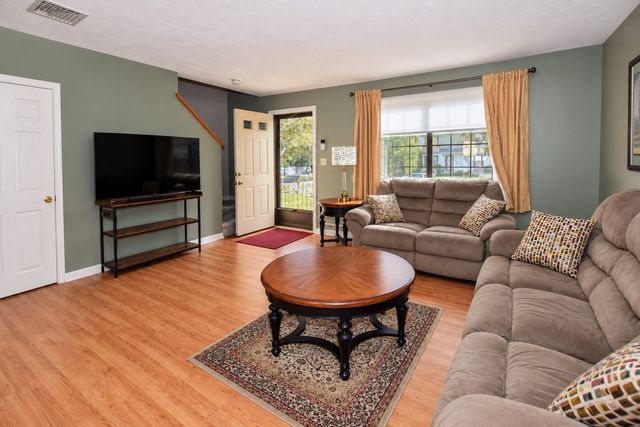 489 Turnpike St. 3-4, Easton, MA 02334