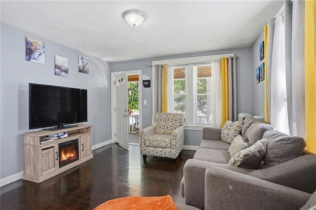 132 Roger Williams Avenue, Providence, RI 02907