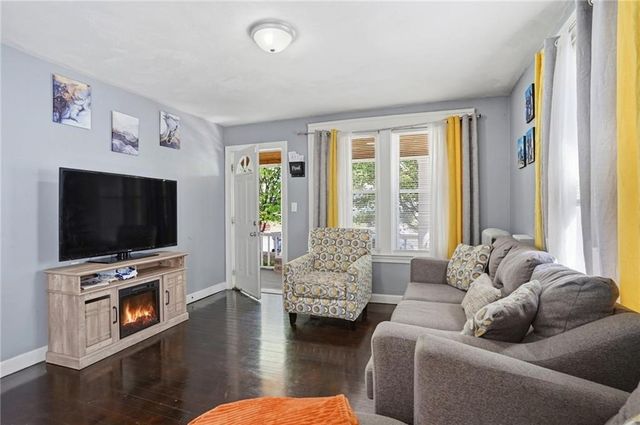 132 Roger Williams Avenue, Providence, RI 02907