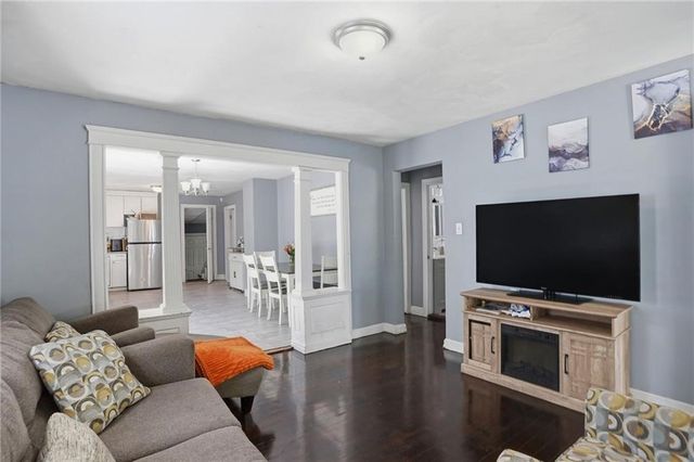 132 Roger Williams Avenue, Providence, RI 02907