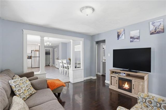 132 Roger Williams Avenue, Providence, RI 02907