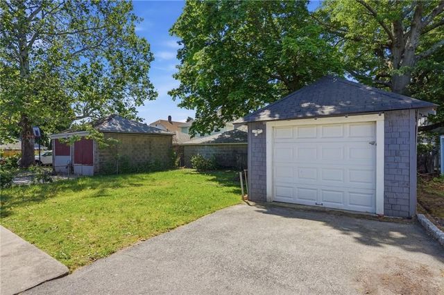 132 Roger Williams Avenue, Providence, RI 02907
