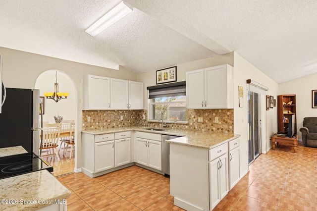 938 Commerce Road SE, Palm Bay, FL 32909