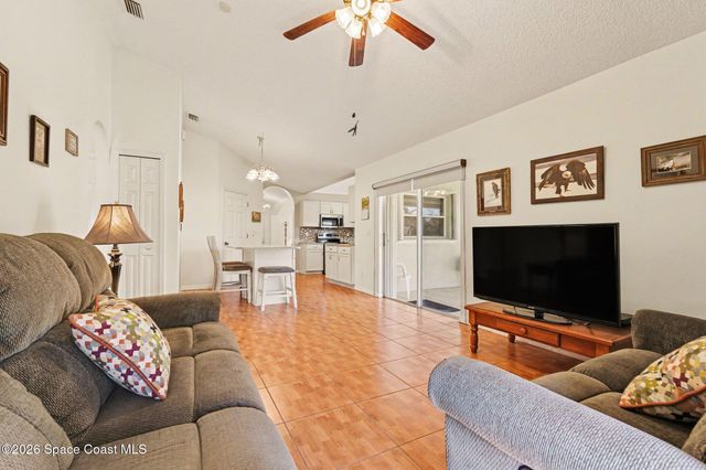 938 Commerce Road SE, Palm Bay, FL 32909